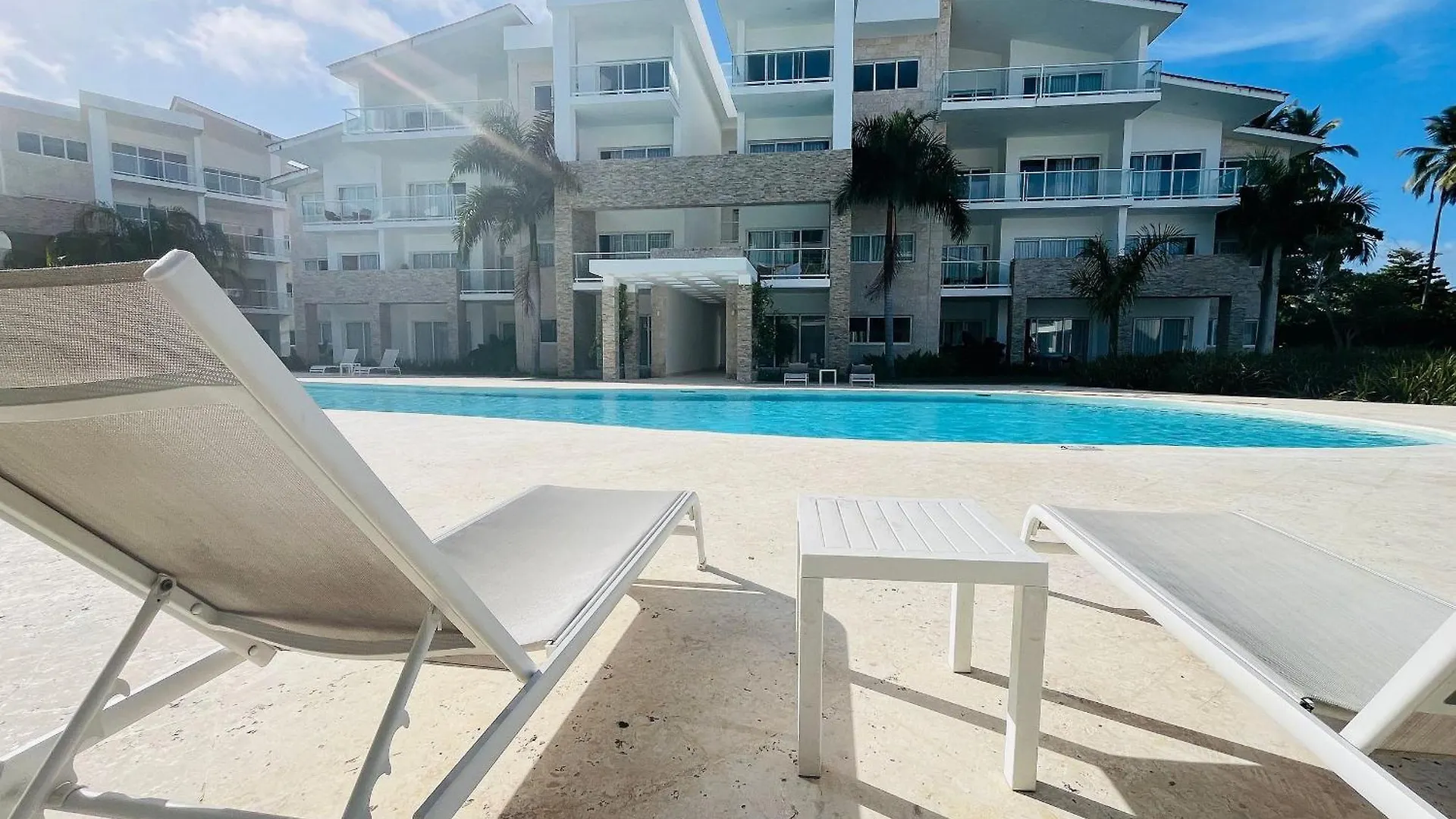 Beauty Pool Views Paseo Playa Coral Steps To The Beach بونتا كانا